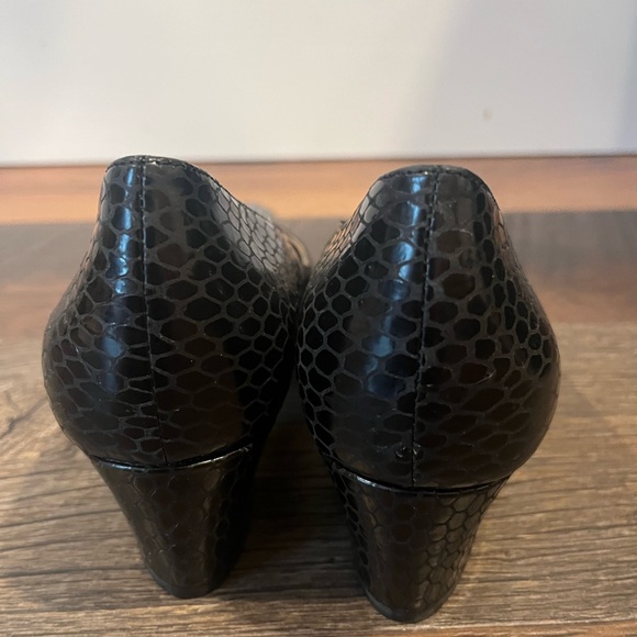 Naturalizer Women's Mali Pointed Toe Pump; Size 7 - Picture 5 of 8